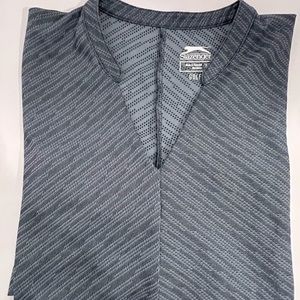 Slazenger Women’s Sleeveless Gray Diagonal Stripe V-neck Golf Shirt XL